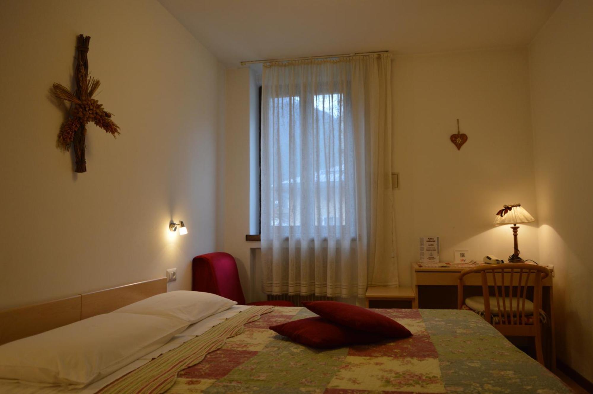 Hotel Wanda Pinzolo Exterior photo