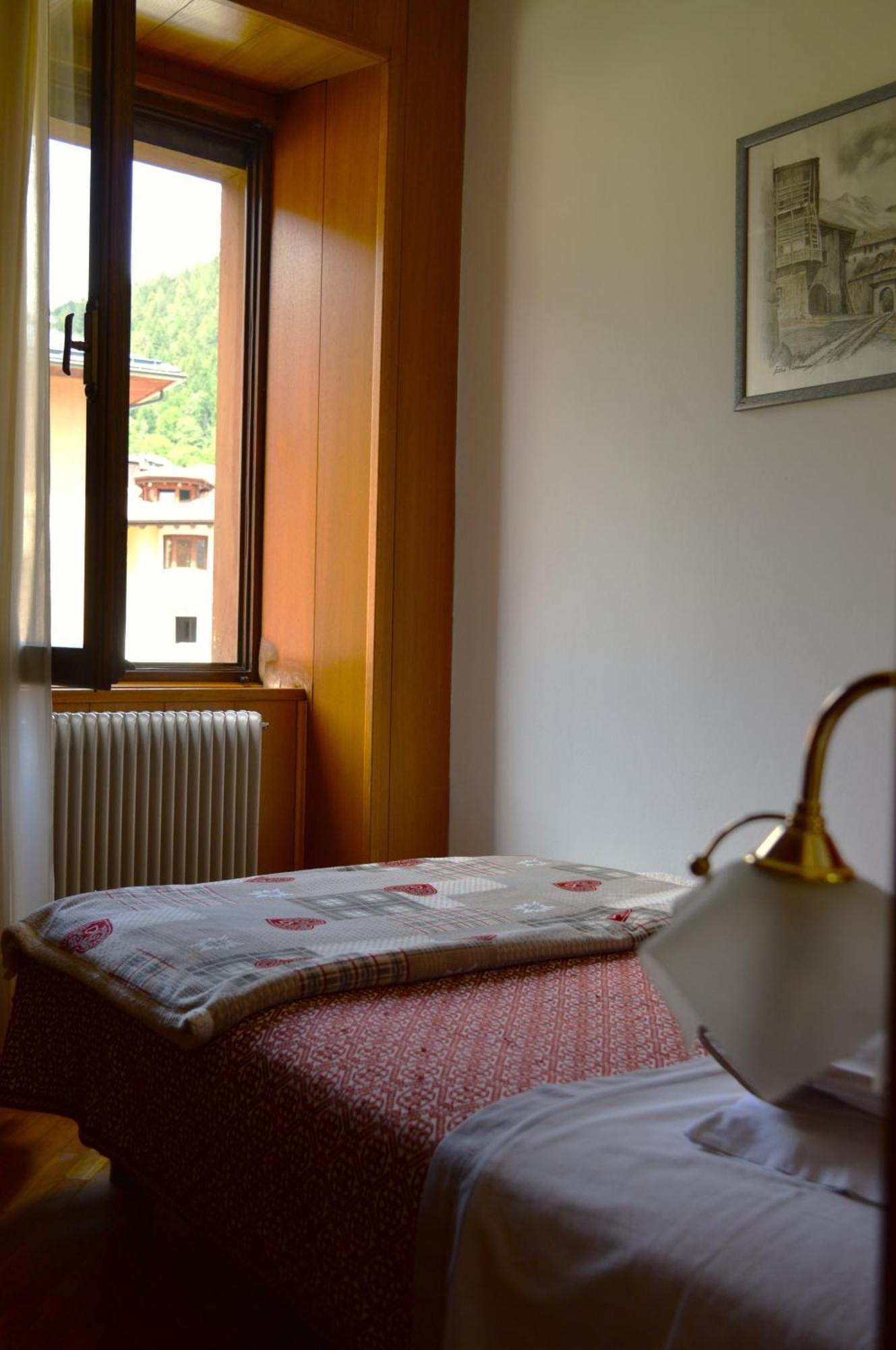 Hotel Wanda Pinzolo Exterior photo